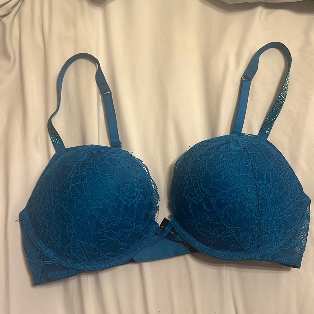 Victoria’s Secret Bombshell Bra 36 B
